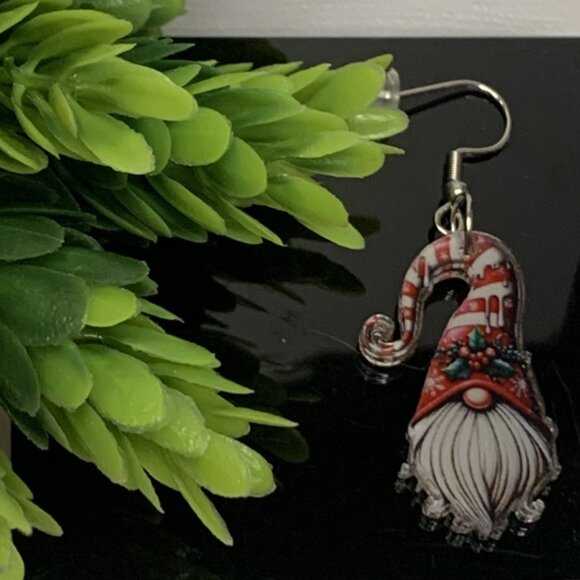 Gnome Earring, Elf Earring, Dwarf Earring, Candy Cane Earring, Christmas Earring - Picture 4 of 4